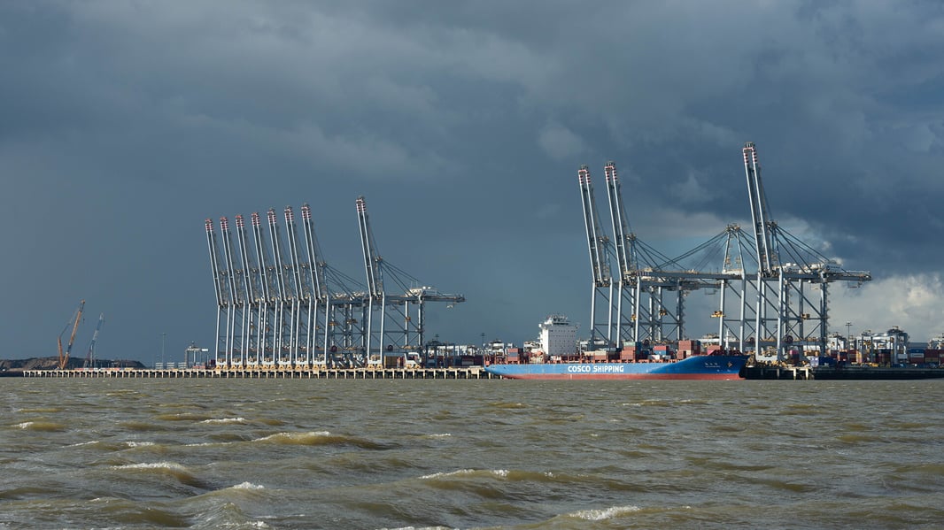DP World London Gateway Crane Arrival Feb 24